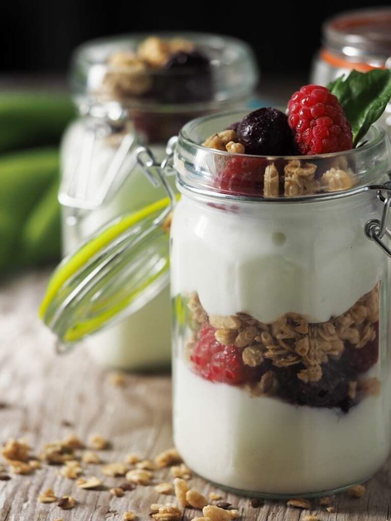 Vanilla-Lemon Berry Parfait